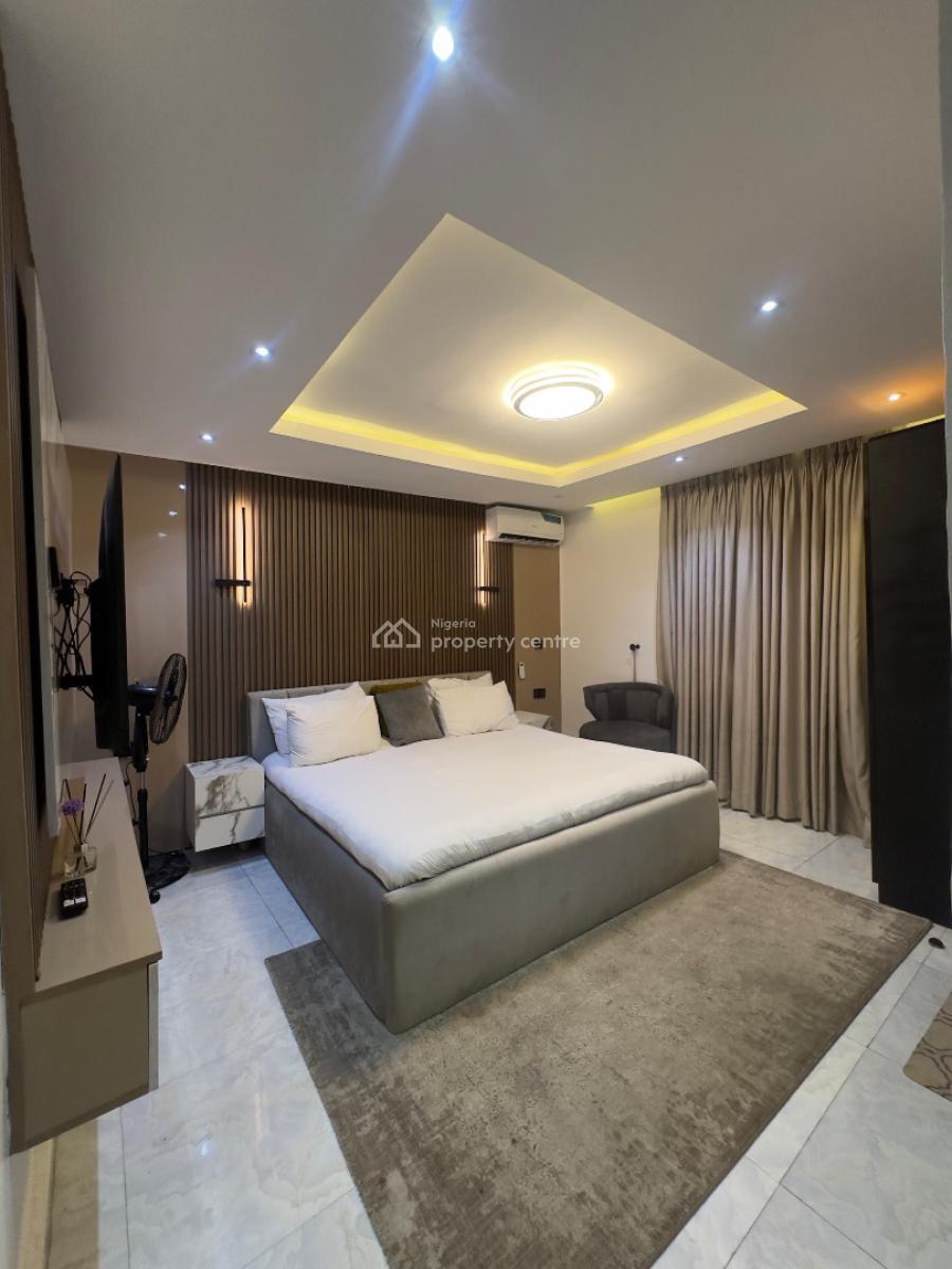 in Serene Environment in New Bodija Estate Well Furnished  with a Free, a Place to Refresh Your Memories, New Bodija, Ibadan, Oyo, Hotel / Guest House for Rent
