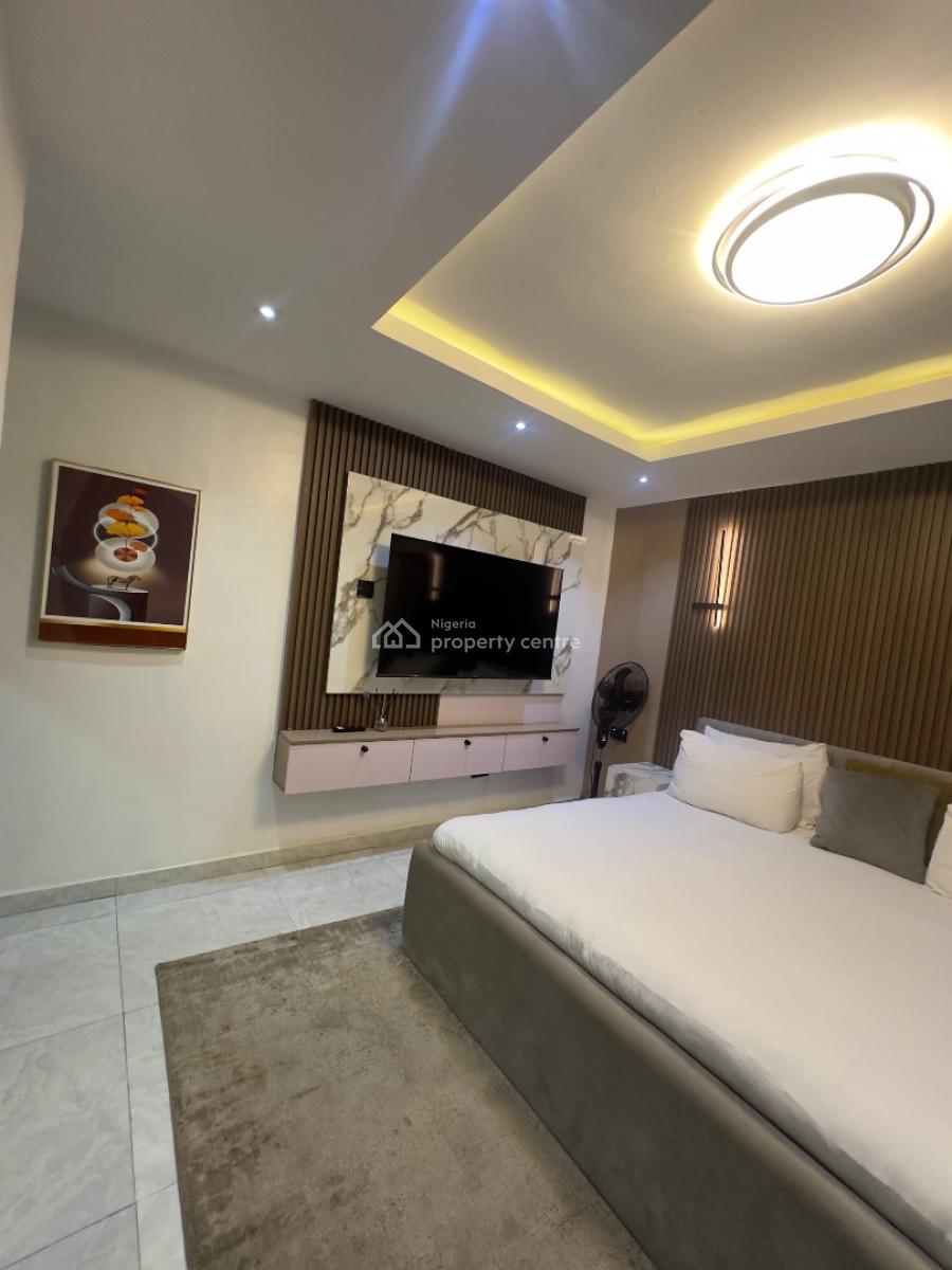in Serene Environment in New Bodija Estate Well Furnished  with a Free, a Place to Refresh Your Memories, New Bodija, Ibadan, Oyo, Hotel / Guest House for Rent