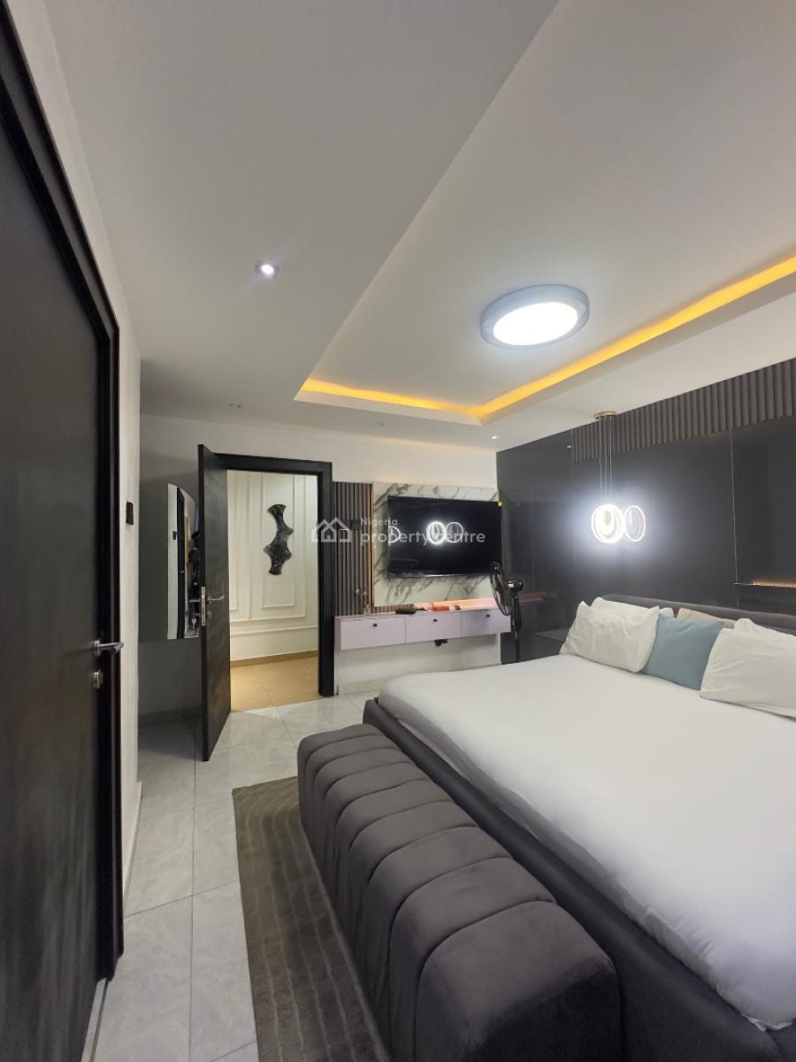 in Serene Environment in New Bodija Estate Well Furnished  with a Free, a Place to Refresh Your Memories, New Bodija, Ibadan, Oyo, Hotel / Guest House for Rent