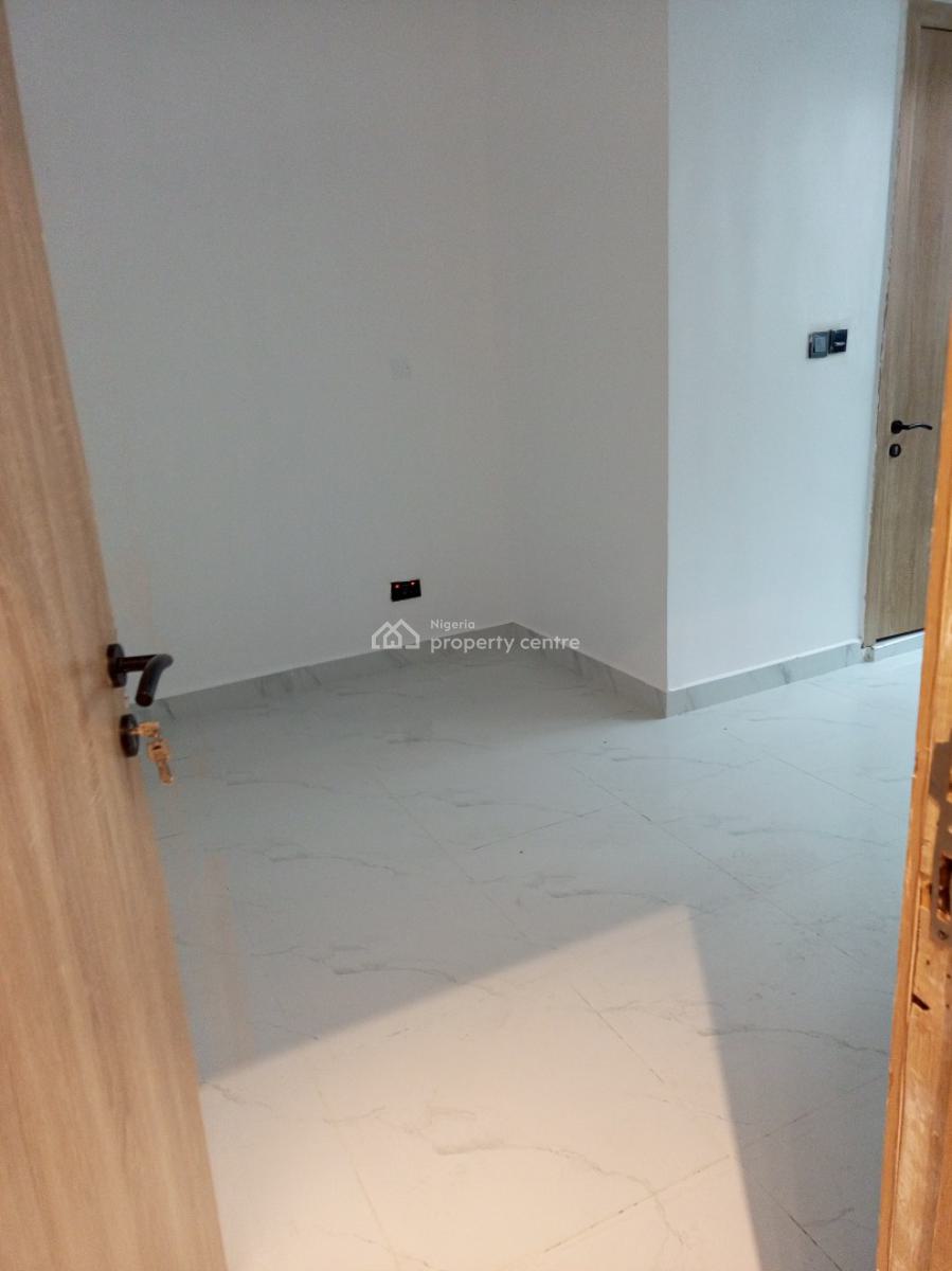 Brand New 4bedroom Terrace with Bq Pool Gym 24hours Light, Heart of Lekki, Lekki Phase 1, Lekki, Lagos, Terraced Duplex for Sale