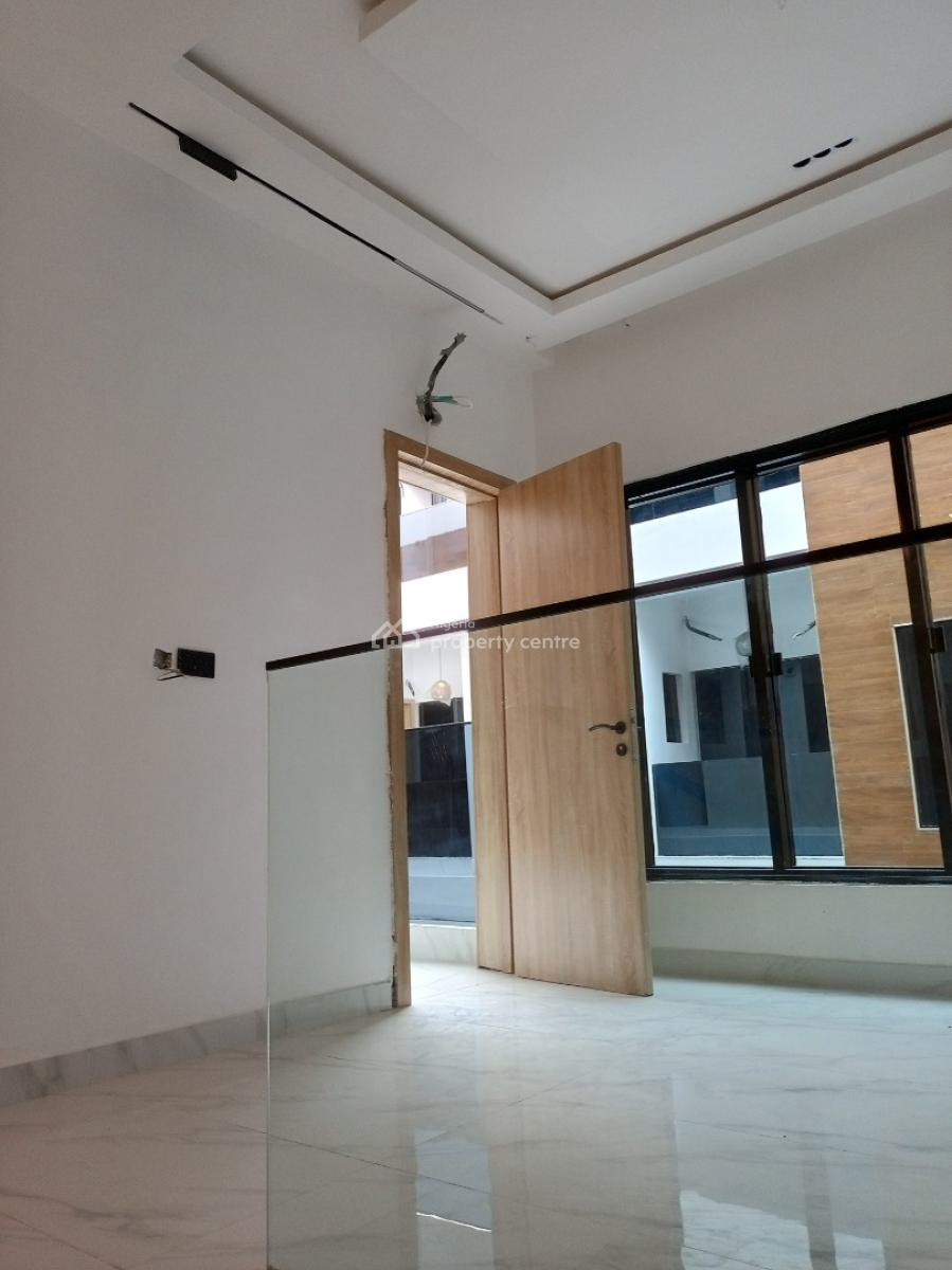 Brand New 4bedroom Terrace with Bq Pool Gym 24hours Light, Heart of Lekki, Lekki Phase 1, Lekki, Lagos, Terraced Duplex for Sale