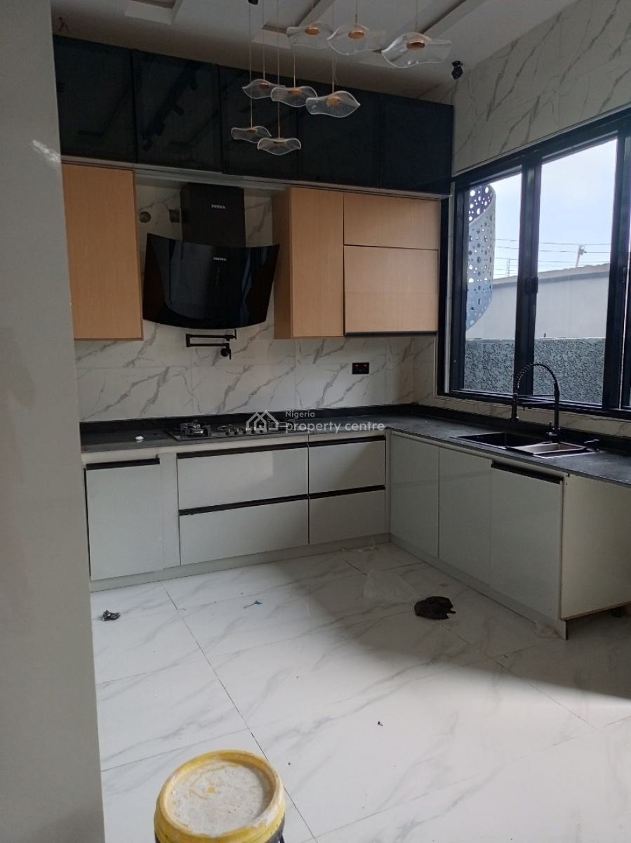 Brand New 4bedroom Terrace with Bq Pool Gym 24hours Light, Heart of Lekki, Lekki Phase 1, Lekki, Lagos, Terraced Duplex for Sale
