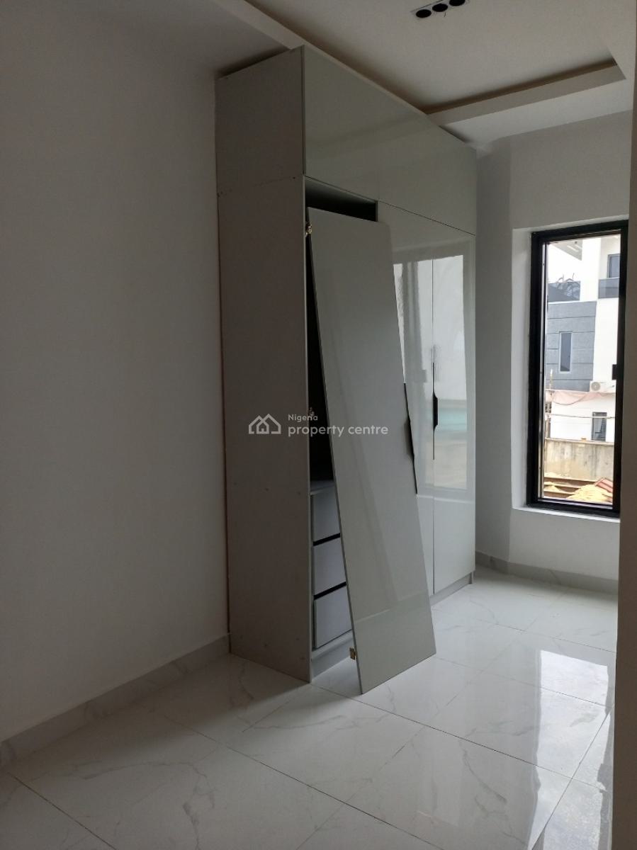 Brand New 4bedroom Terrace with Bq Pool Gym 24hours Light, Heart of Lekki, Lekki Phase 1, Lekki, Lagos, Terraced Duplex for Sale