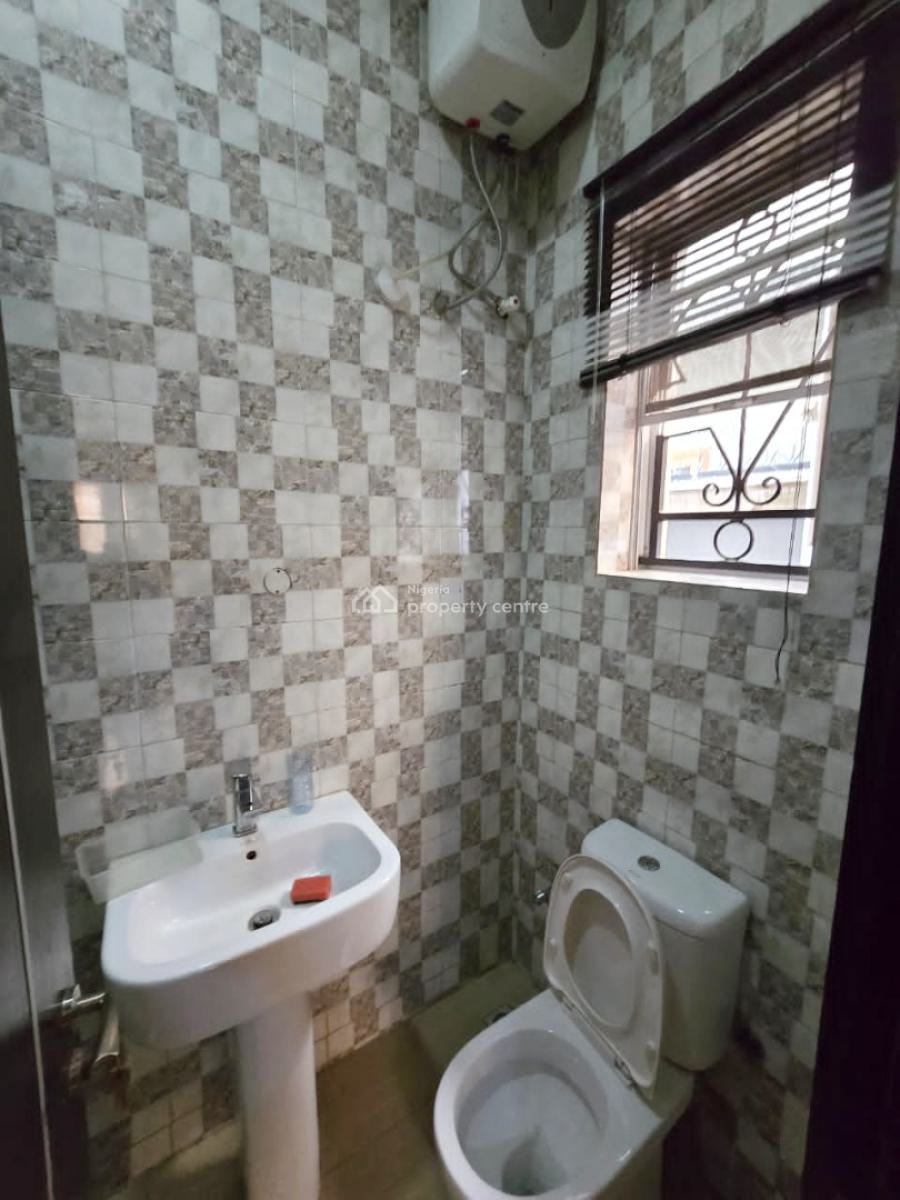 Luxuriously Built 2bedroom, Gra Phase 2, Magodo, Lagos, Flat / Apartment for Rent