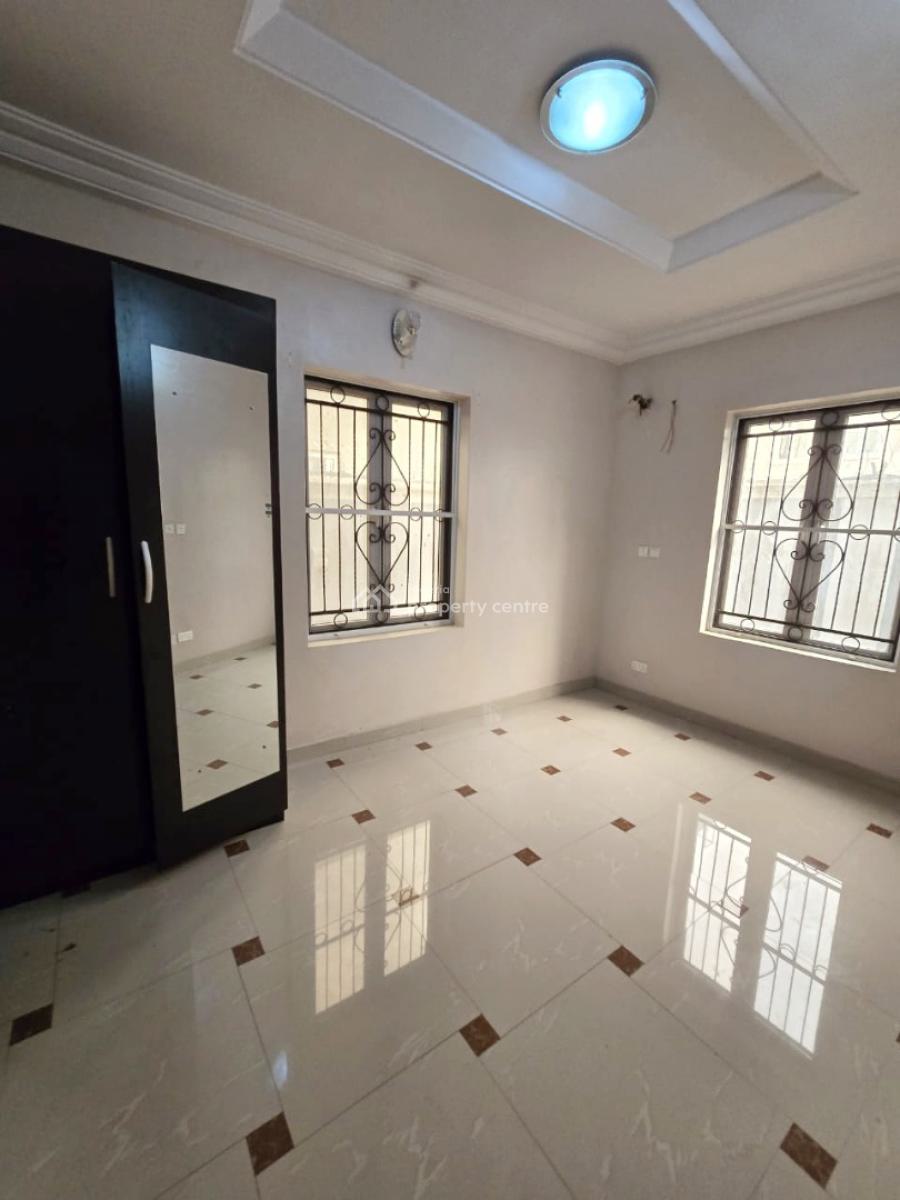 Luxuriously Built 2bedroom, Gra Phase 2, Magodo, Lagos, Flat / Apartment for Rent