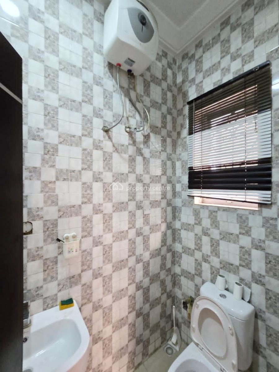 Luxuriously Built 2bedroom, Gra Phase 2, Magodo, Lagos, Flat / Apartment for Rent