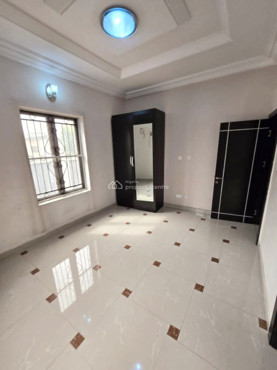 Luxuriously Built 2bedroom, Gra Phase 2, Magodo, Lagos, Flat / Apartment for Rent