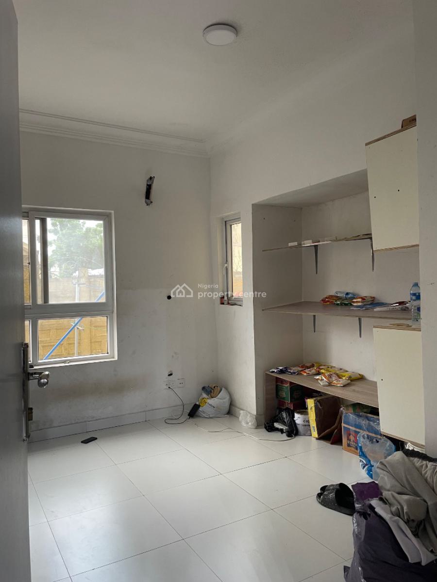 Service 2 Bedrooms in Fully Service Estate, Chevron Drive, Lekki Expressway, Lekki, Lagos, House for Rent
