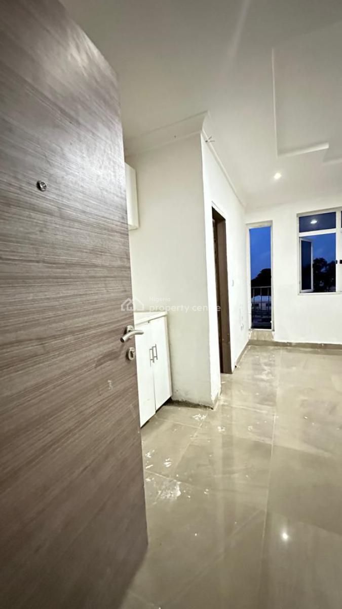 Beautiful Standard Studio Apartment with an Open Plan Kitchen, Chevy View, Chevron Drive, Lekki, Lagos, Lekki, Lagos, Self Contain (single Rooms) for Rent