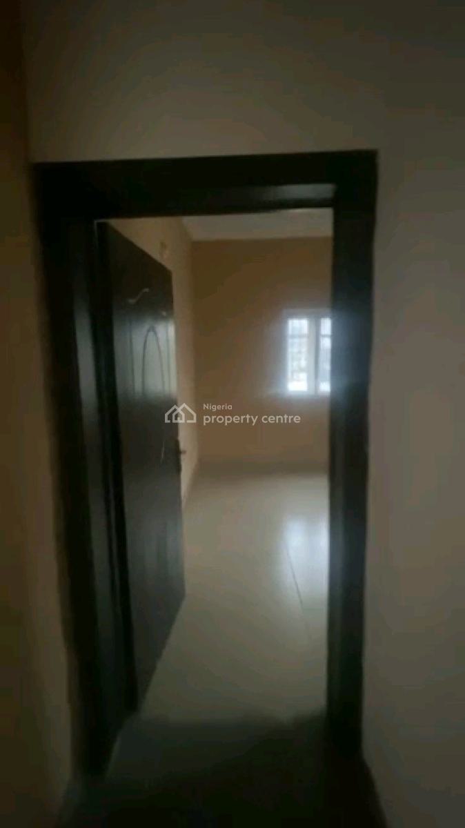 Relatively New Standard 2 Bedroom Flat, Upstairs All Rooms Ensuite, Off Pedro Road, Palmgrove, Shomolu, Lagos, Flat / Apartment for Rent