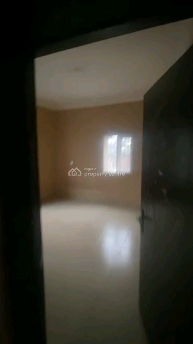 Relatively New Standard 2 Bedroom Flat, Upstairs All Rooms Ensuite, Off Pedro Road, Palmgrove, Shomolu, Lagos, Flat / Apartment for Rent