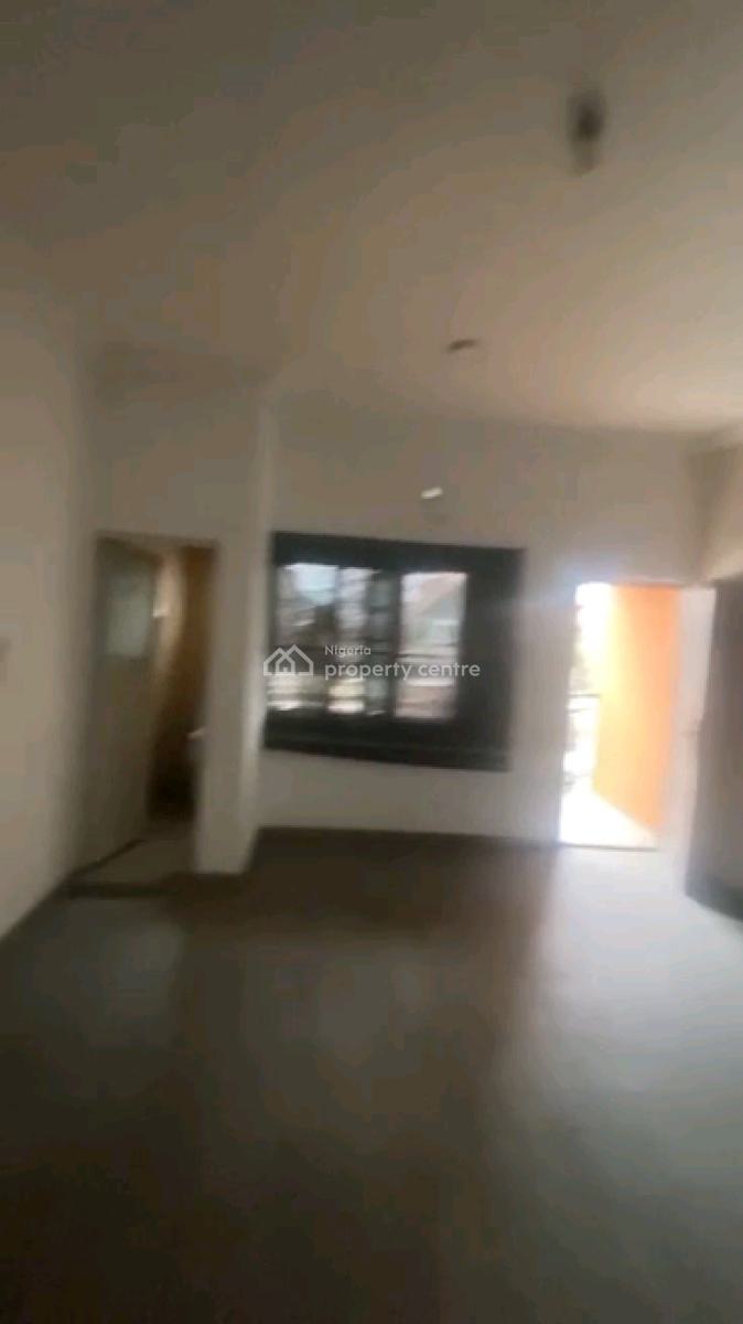 Relatively New Standard 2 Bedroom Flat, Upstairs All Rooms Ensuite, Off Pedro Road, Palmgrove, Shomolu, Lagos, Flat / Apartment for Rent