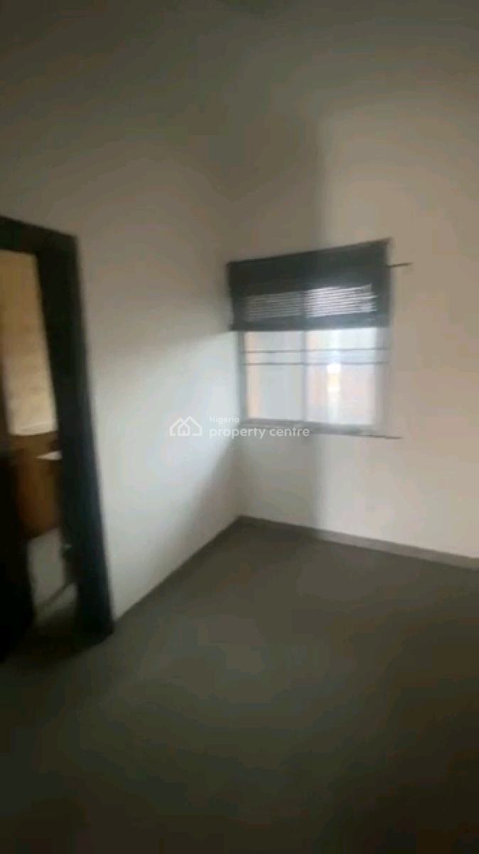 Relatively New Standard 2 Bedroom Flat, Upstairs All Rooms Ensuite, Off Pedro Road, Palmgrove, Shomolu, Lagos, Flat / Apartment for Rent