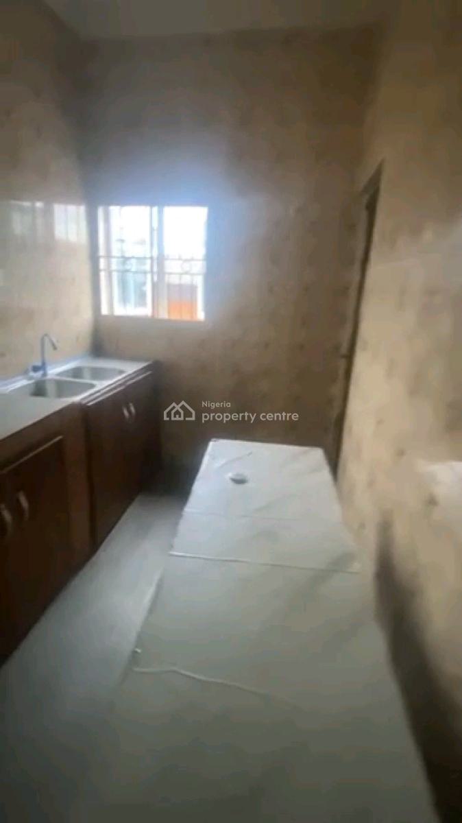 Relatively New Standard 2 Bedroom Flat, Upstairs All Rooms Ensuite, Off Pedro Road, Palmgrove, Shomolu, Lagos, Flat / Apartment for Rent