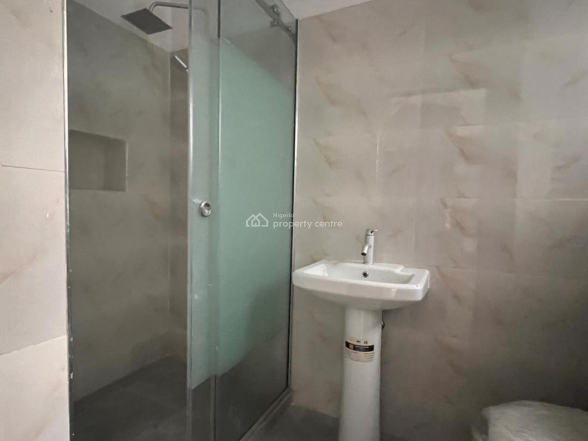 Very Clean and Spacious 2 Bedroom Apartment, Thomas Estate, Ajah, Lagos, Flat / Apartment for Rent