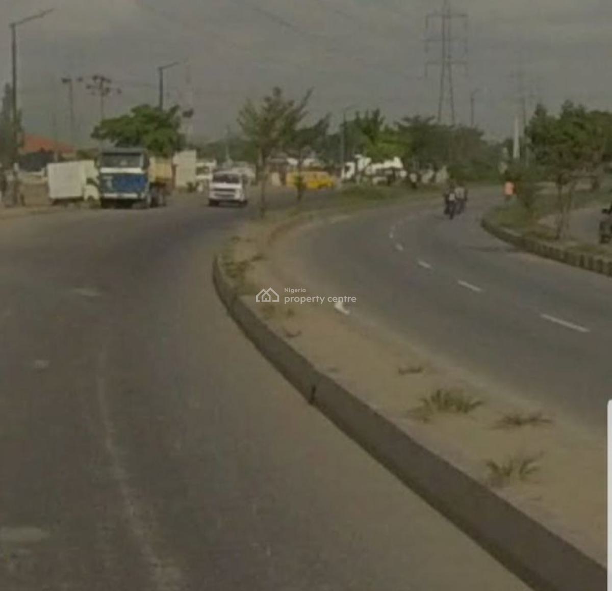 Commercial Property on 4,000sqm Land, Facing Ikorodu Road, Obanikoro, Shomolu, Lagos, Commercial Property for Sale