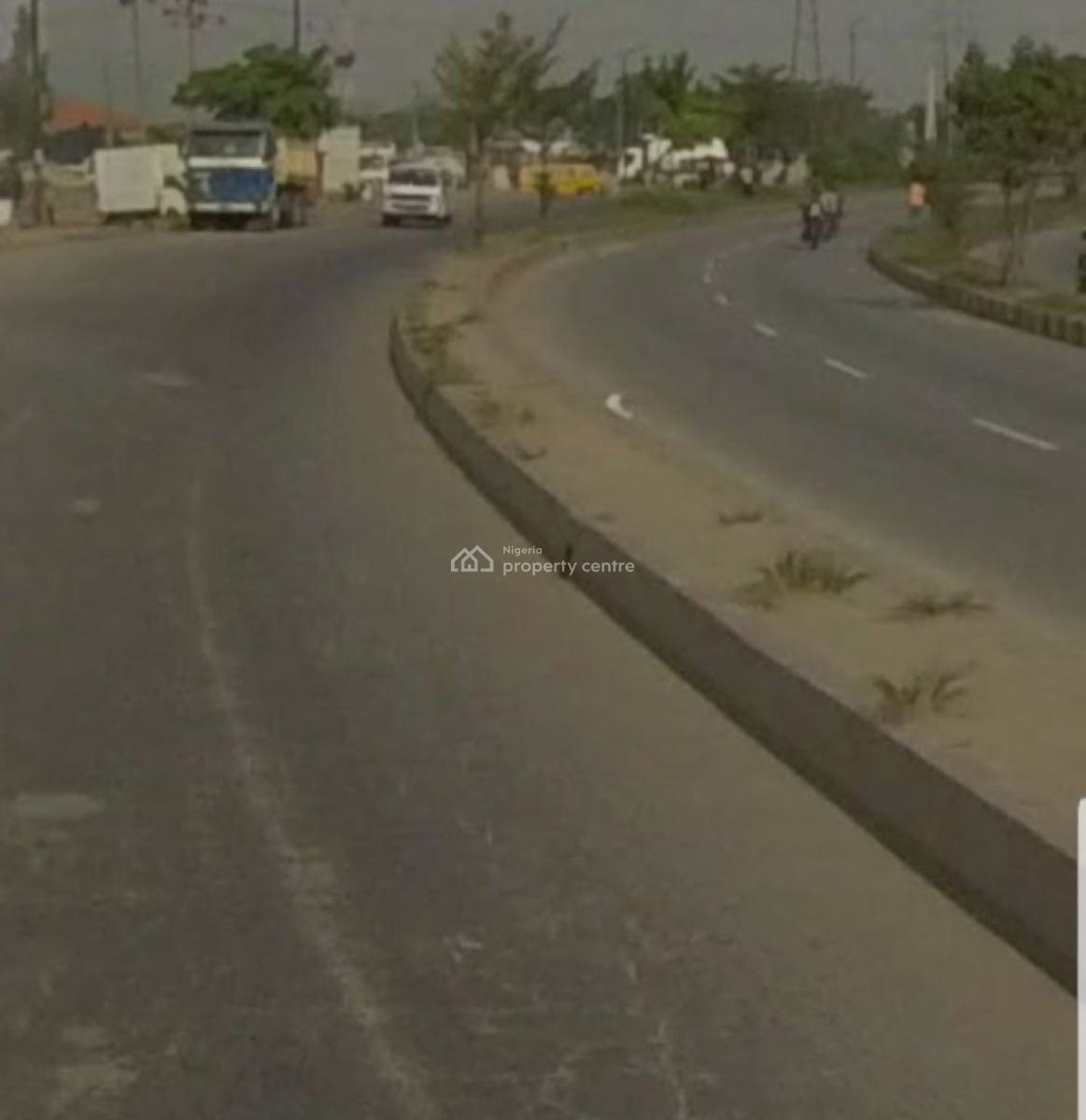 Commercial Property on 4,000sqm Land, Facing Ikorodu Road, Obanikoro, Shomolu, Lagos, Commercial Property for Sale