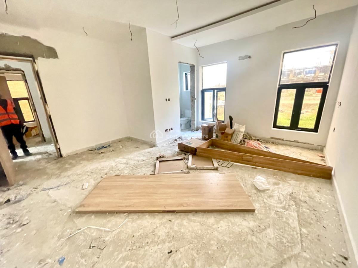 Brand New 2bedrooms +1bq Apartment Located at Lekki Phase 1, Lekki Phase 1, Lekki, Lagos, Flat / Apartment for Sale