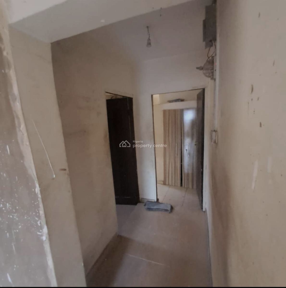 a Neatly Used Miniflat,upstairs, Personal Stairs , Self Prepaid Metre, Magodo Shangisha, Magodo, Lagos, Mini Flat (room and Parlour) for Rent