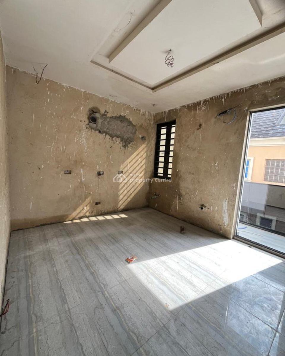 Lovely 2 Bedroom Apartment with Bq, Ologolo, Ologolo, Lekki, Lagos, Block of Flats for Sale