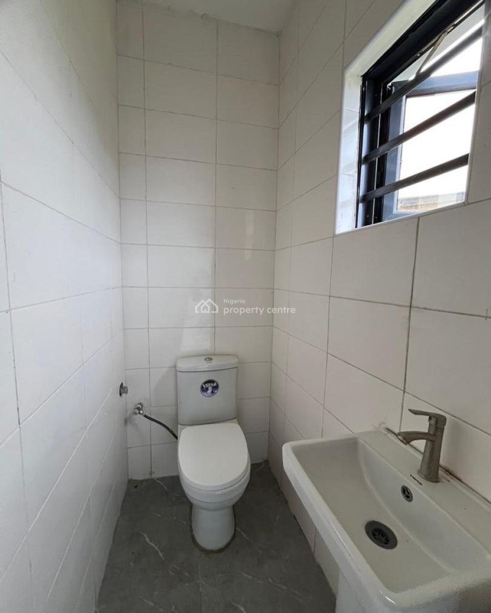 Lovely 2 Bedroom Apartment, Ologolo, Ologolo, Lekki, Lagos, Block of Flats for Sale