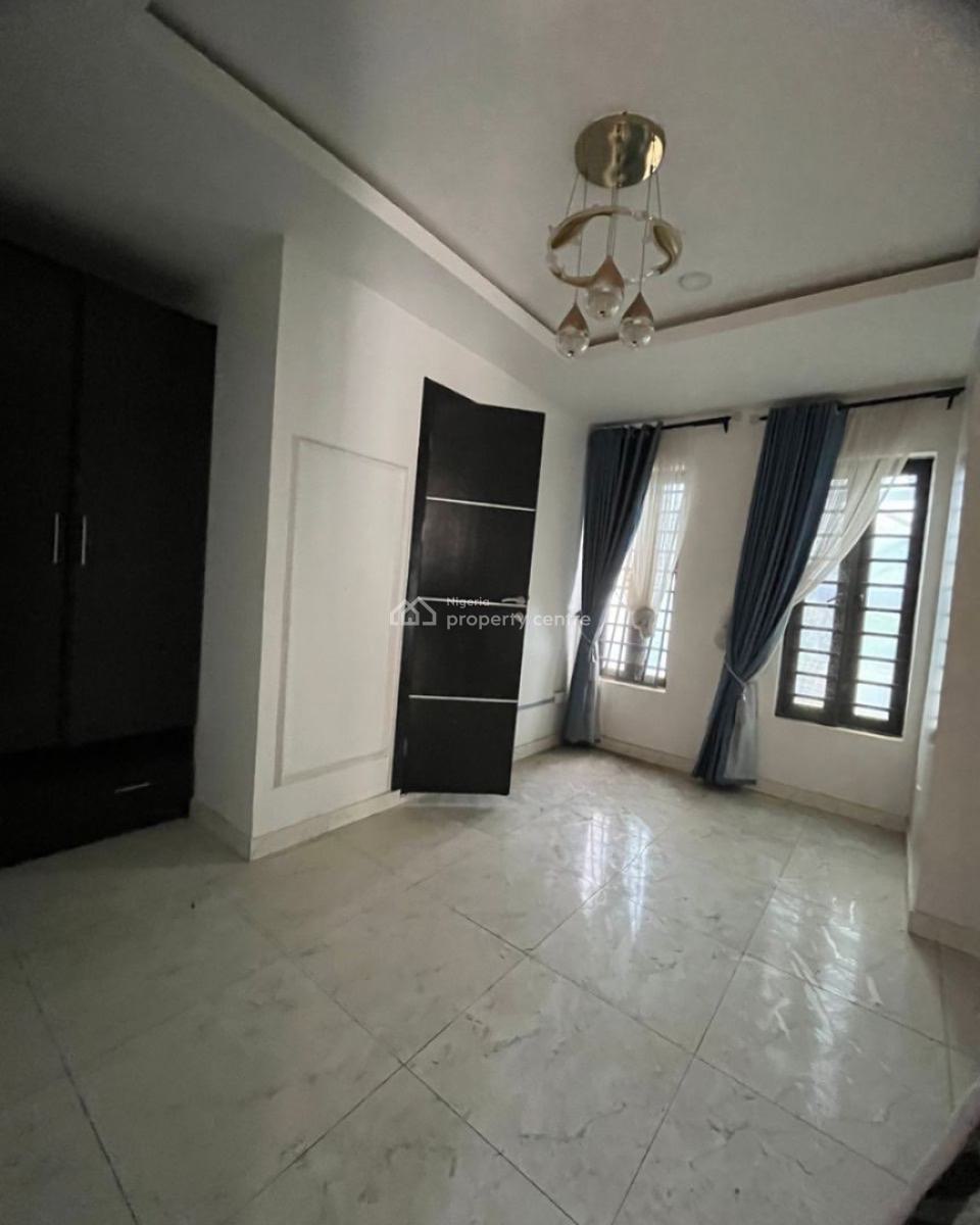 Lovely 2 Bedroom Apartment, Ologolo, Ologolo, Lekki, Lagos, Block of Flats for Sale