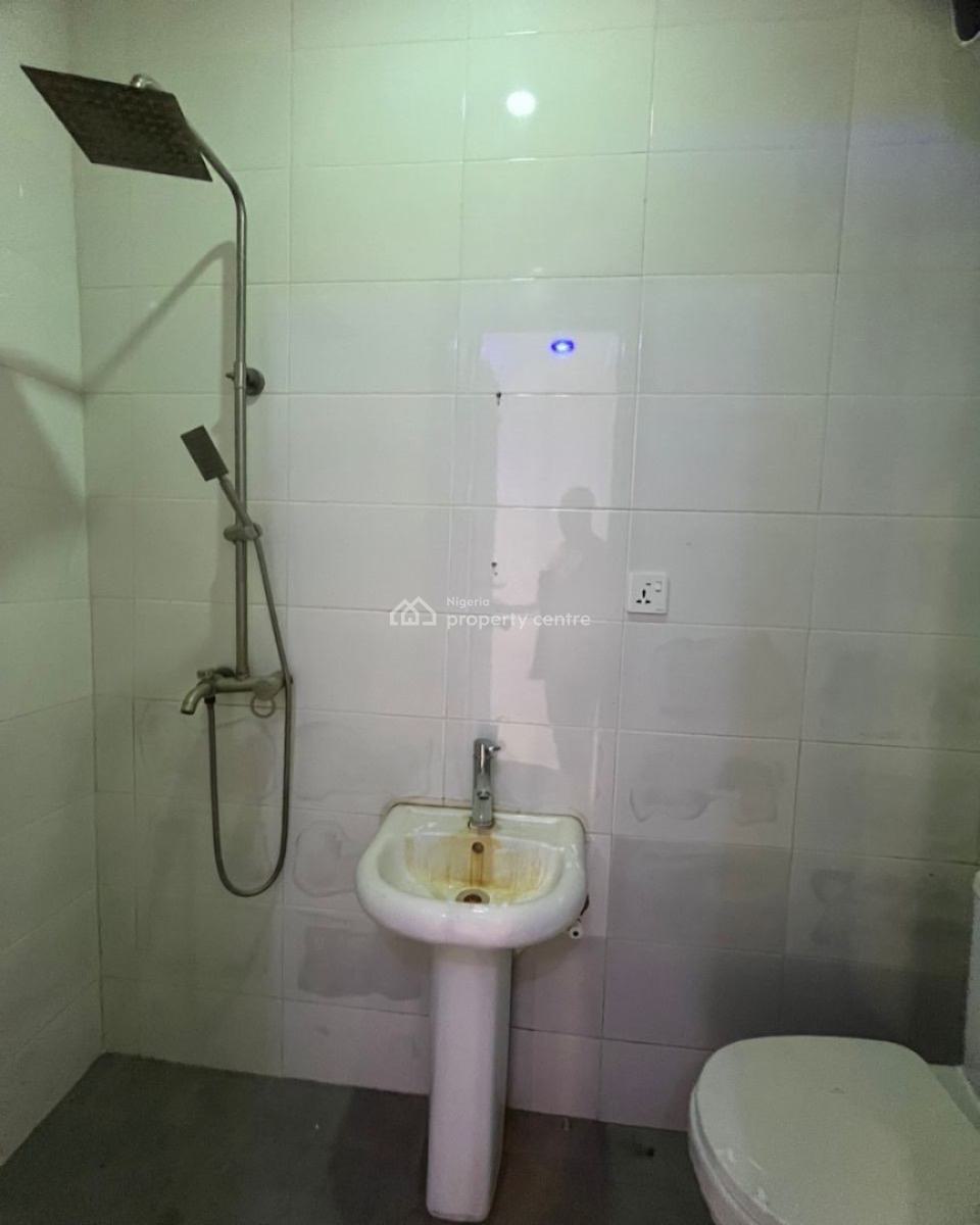 Lovely 2 Bedroom Apartment, Ologolo, Ologolo, Lekki, Lagos, Block of Flats for Sale