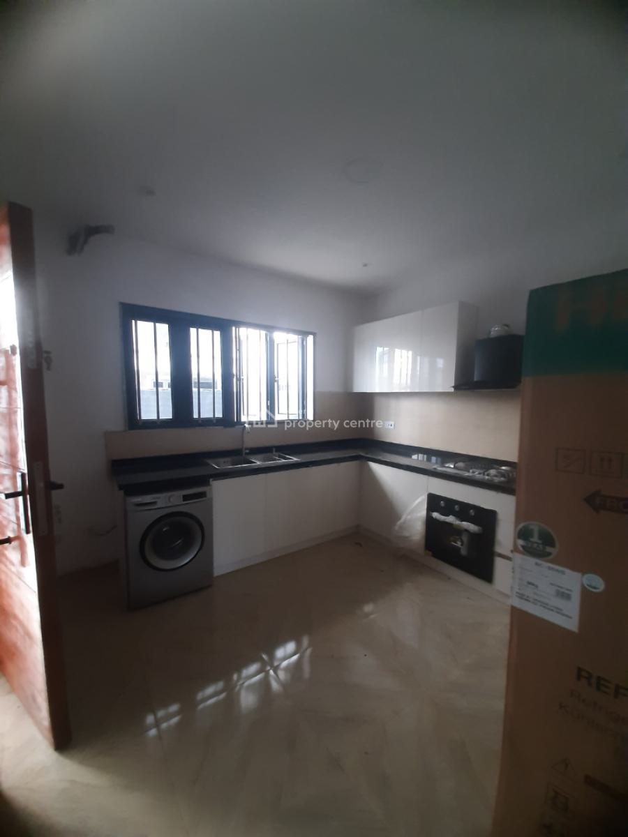 4 Bedroom En-suite New Townhouse with Fully Fitted Kitchen, Cooker, He, Lekki Phase 1, Lekki, Lagos, Terraced Duplex for Rent