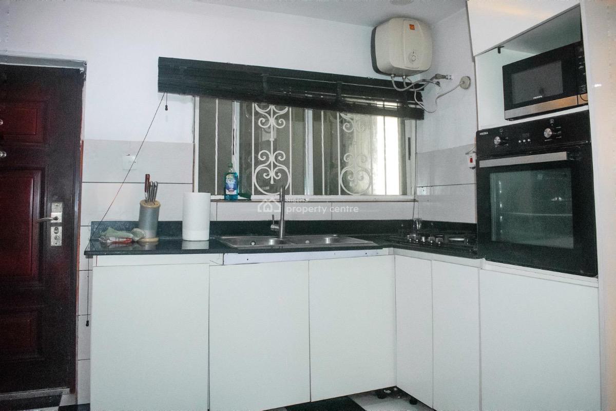 C of O, Ikate Kunsela Road, Ikate, Lekki, Lagos, Mini Flat (room and Parlour) for Sale