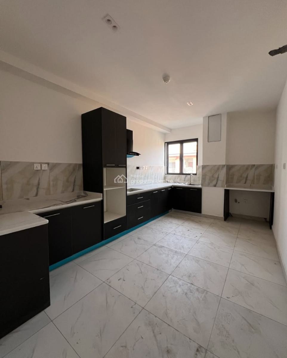 3 Bedroom En-suite New Serviced Flat with Fitted Kitchen, Elevator, Sw, Ikate Elegushi, Lekki, Lagos, Flat / Apartment for Rent