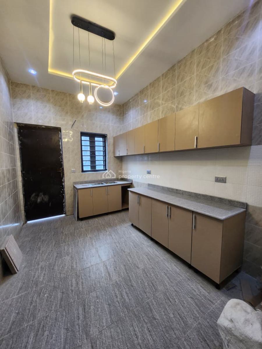 4-bedroom Semi-detached Duplex with Bq, Lekki Phase 1, Lekki Phase 1, Lekki, Lagos, Semi-detached Duplex for Rent