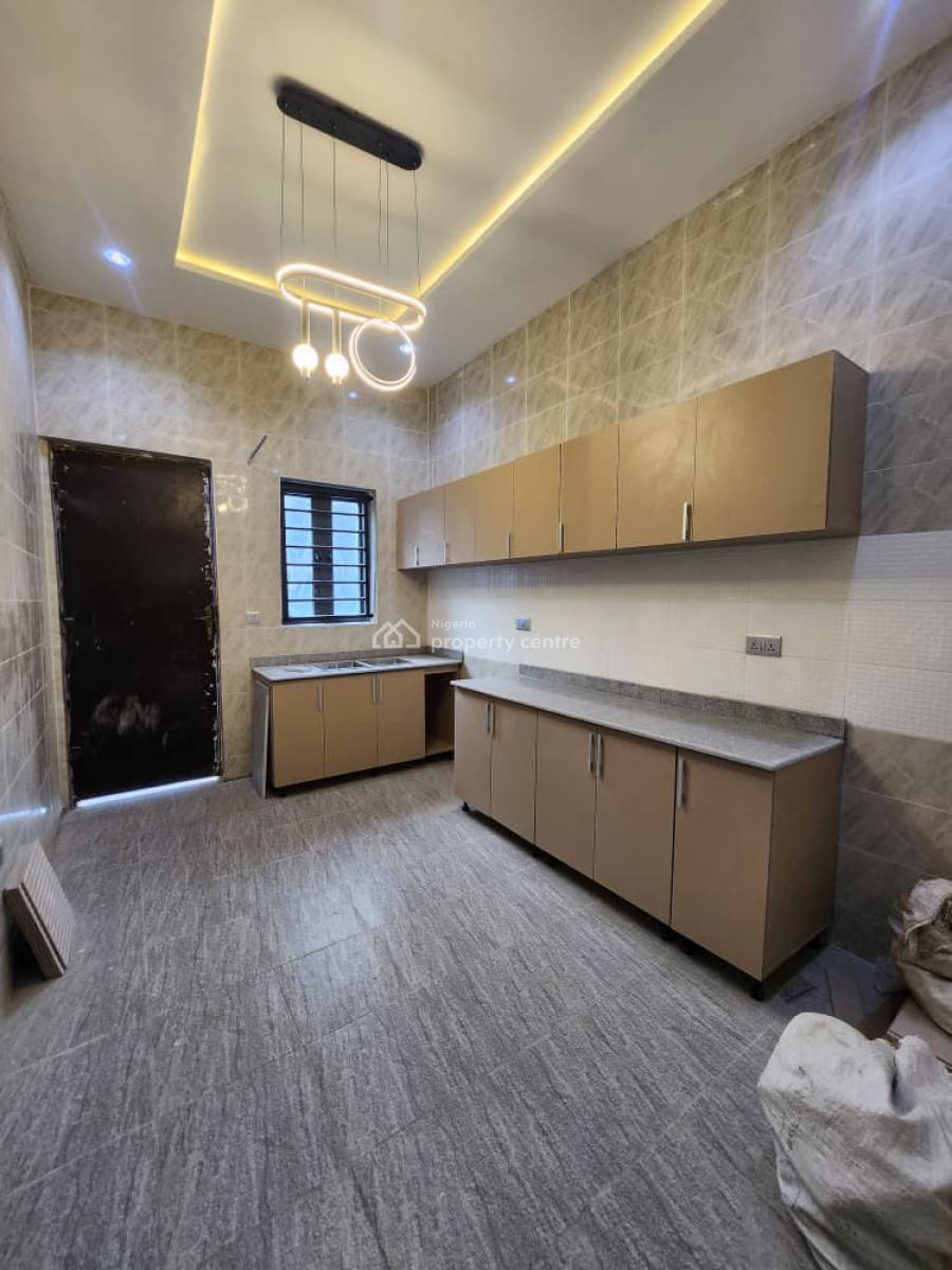 4-bedroom Semi-detached Duplex with Bq, Lekki Phase 1, Lekki Phase 1, Lekki, Lagos, Semi-detached Duplex for Rent