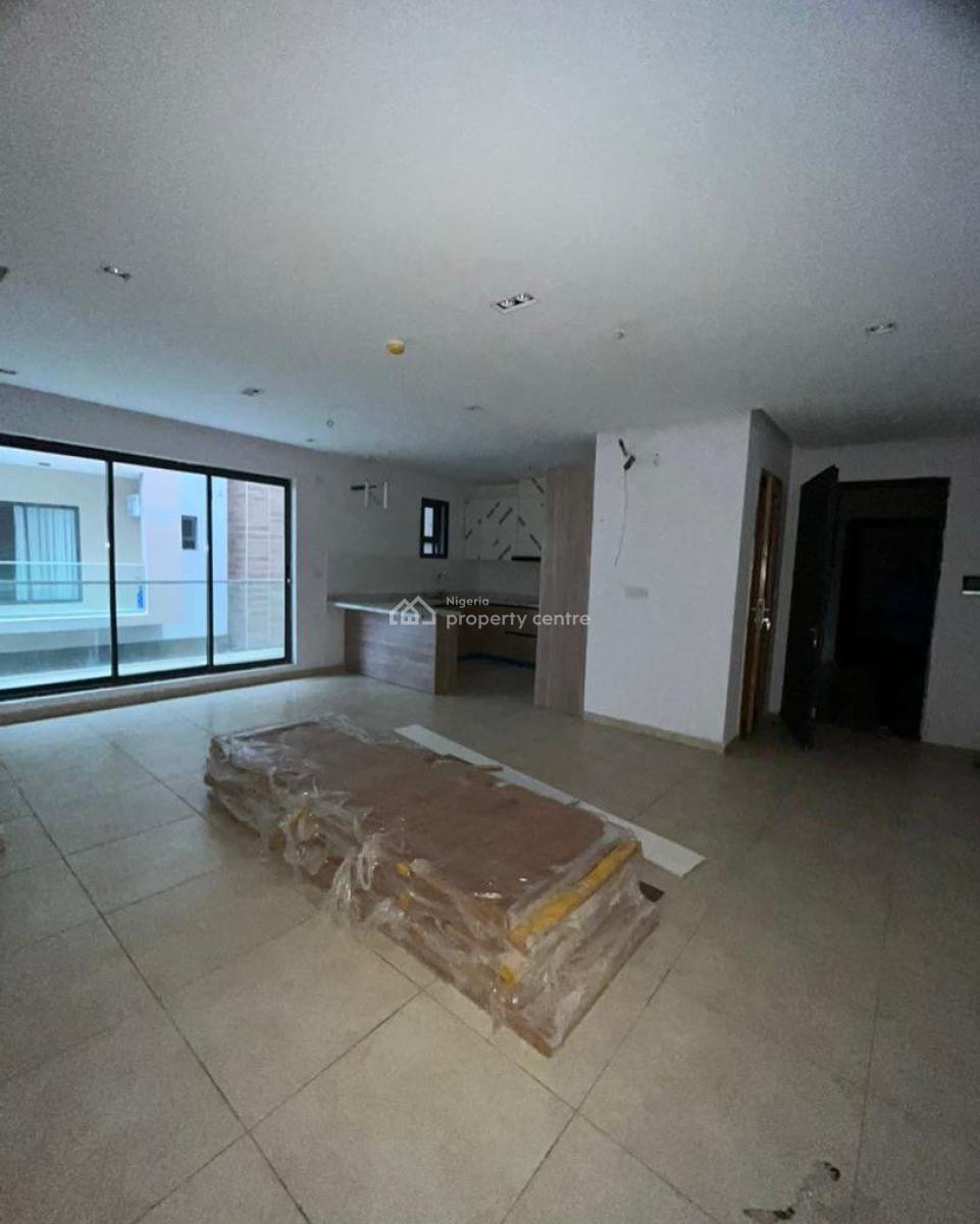 Lovely 2 Bedroom Apartment with Bq, Ologolo, Ologolo, Lekki, Lagos, Block of Flats for Sale