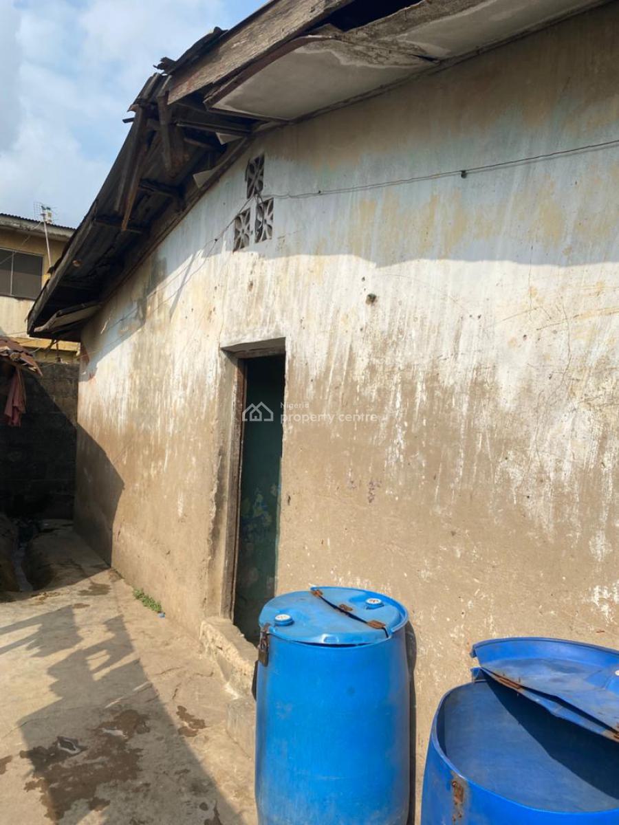 a Bungalow, Okunola Road,, Egbeda, Alimosho, Lagos, Detached Bungalow for Sale