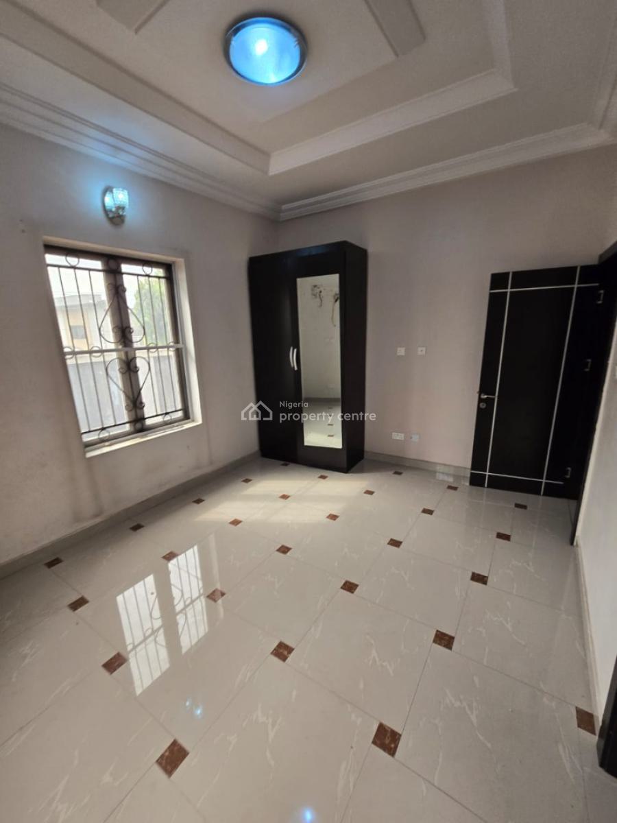 Standard Built 2bedroom Flat with Pop/3toilet at Magodo Gra Phase2, Magodo, Gra Phase 2, Magodo, Lagos, Flat / Apartment for Rent