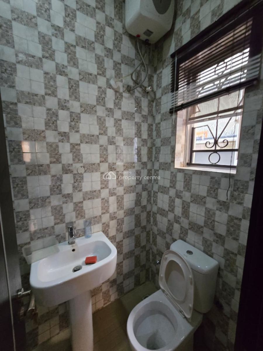 Standard Built 2bedroom Flat with Pop/3toilet at Magodo Gra Phase2, Magodo, Gra Phase 2, Magodo, Lagos, Flat / Apartment for Rent