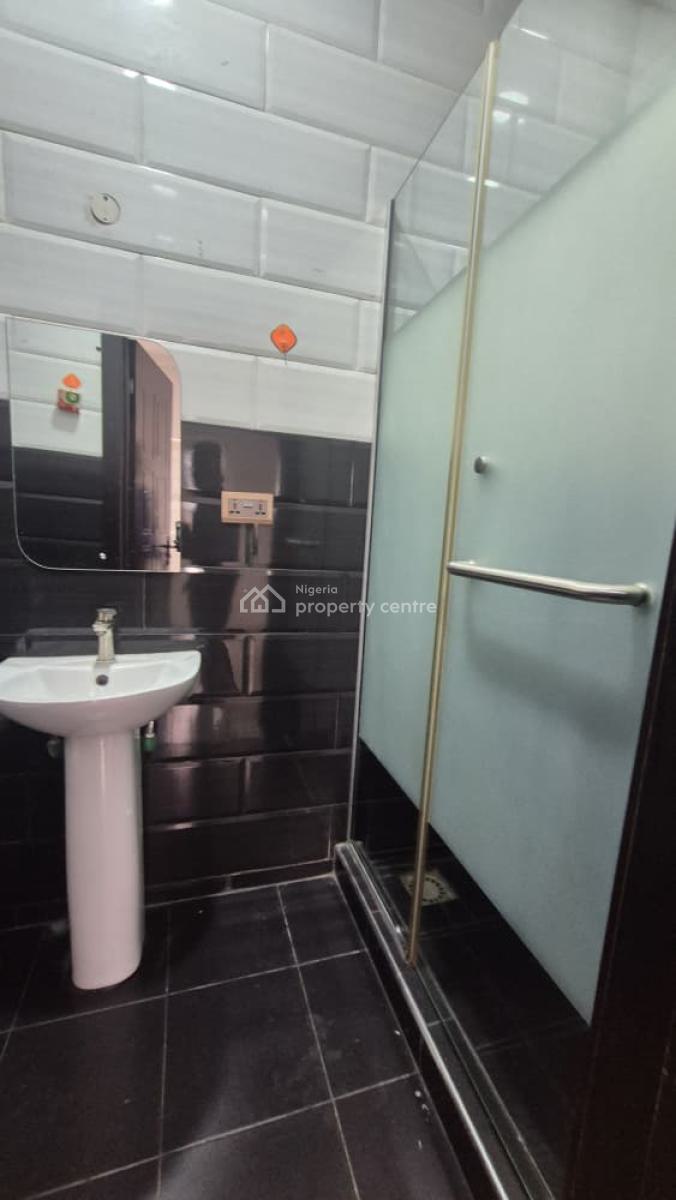 Very Nice and Spacious 3bedroom Flat at Ikeja Gra, Ikeja Gra, Ikeja Gra, Ikeja, Lagos, Flat / Apartment for Rent