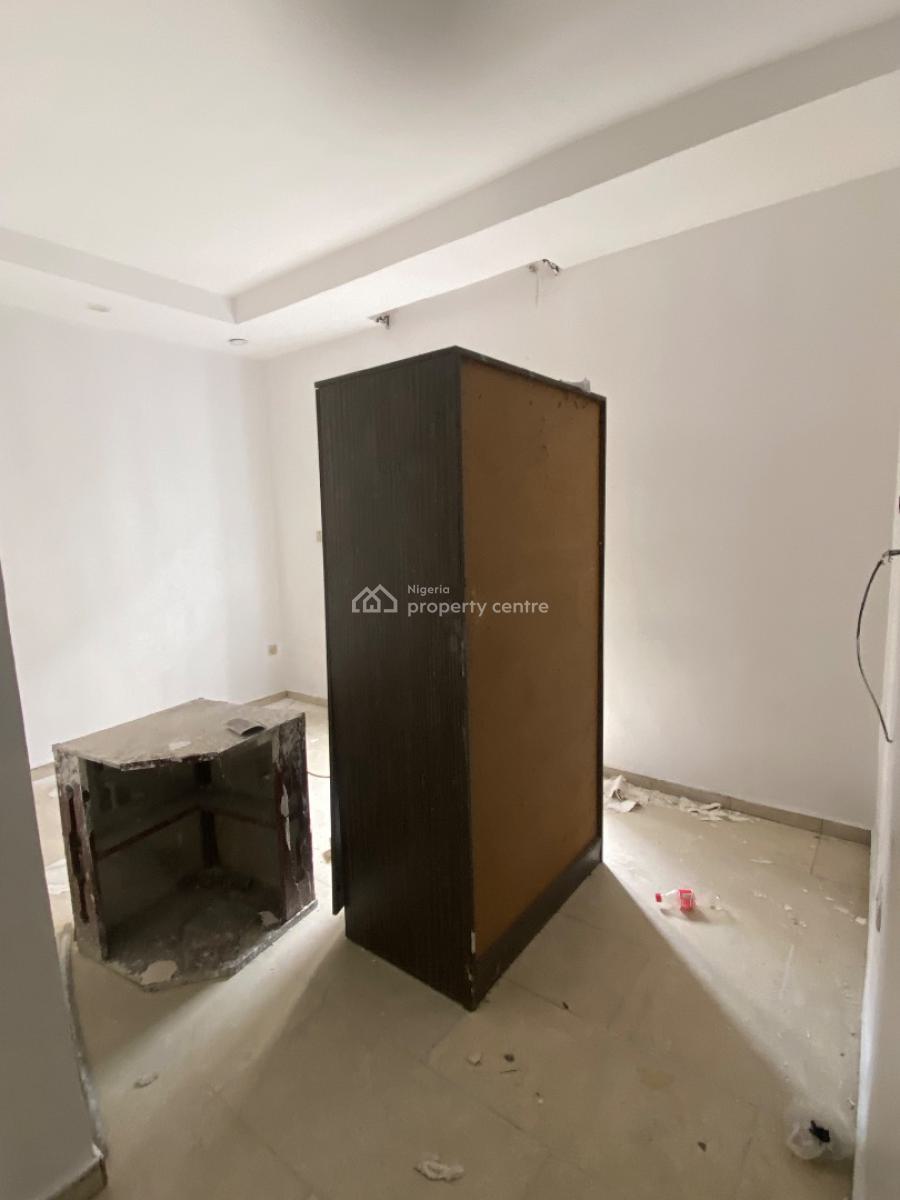 Luxury Spacious Mini Flat Chevron, Chevron , in an Estate Well Secured. and Flood Free, Lekki, Lagos, Mini Flat (room and Parlour) for Rent