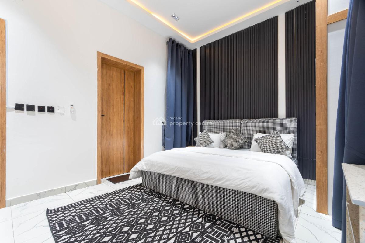 Luxury Newly Launched 2bedroom with Pool & Ps5, Brownstone Estate Ikate, Ikate, Lekki, Lagos, Flat / Apartment Short Let