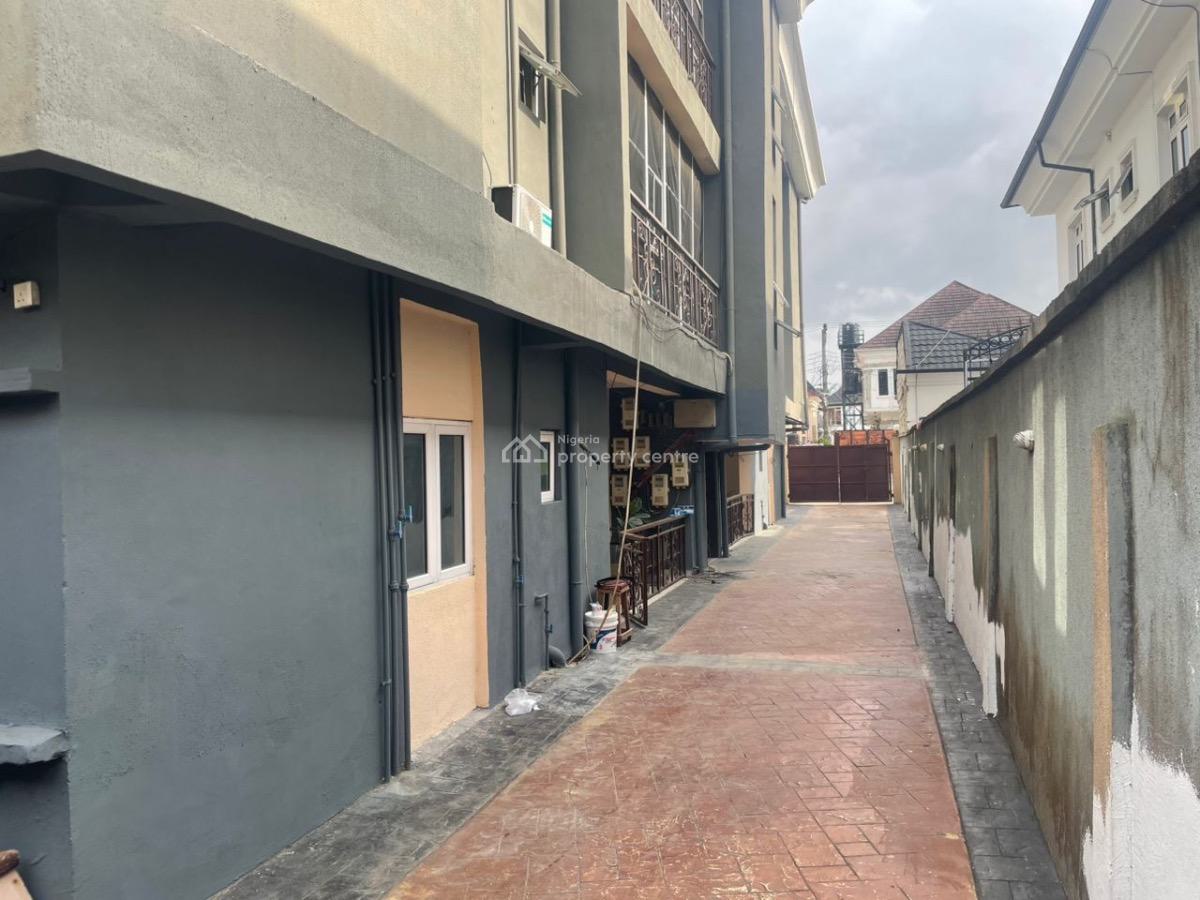 Spacious 3 Bedroom Apartment Available, Chevron Lekki, Lekki Phase 2, Lekki, Lagos, Flat / Apartment for Rent