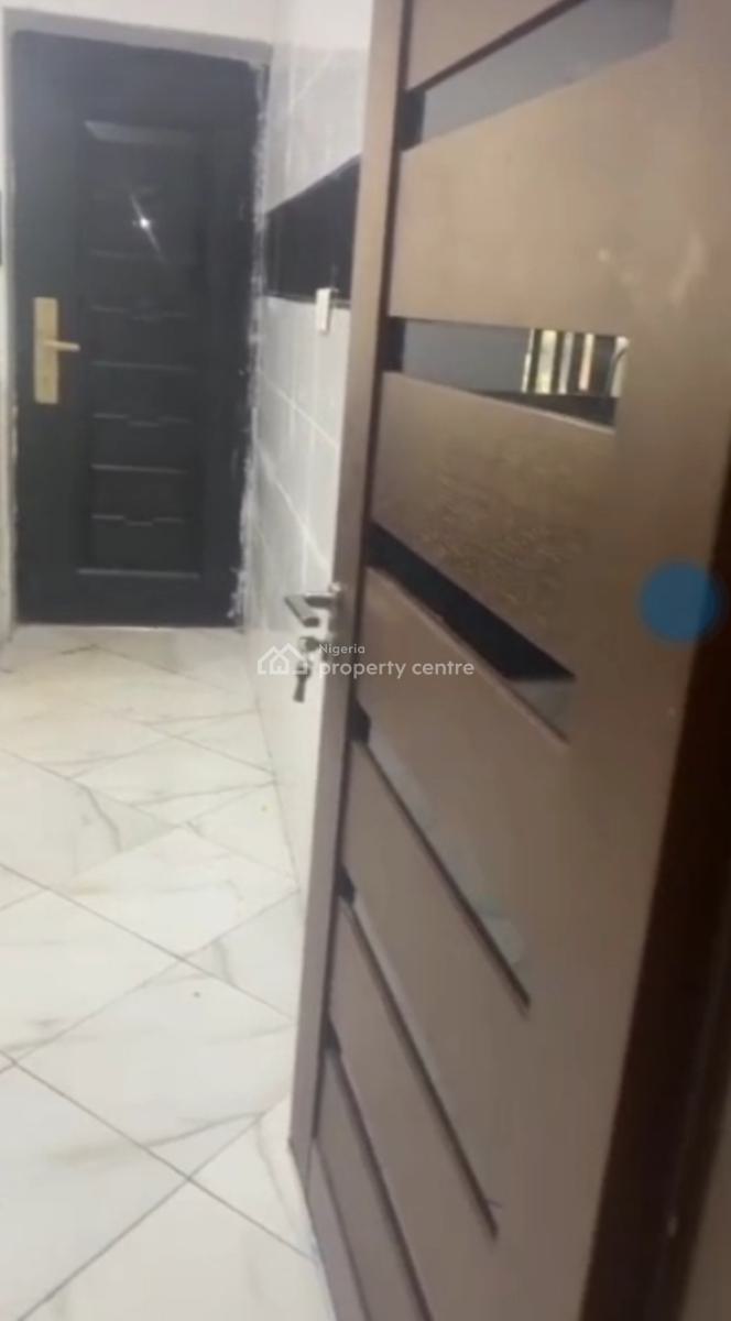 Brand New Luxury 3 Bedrooms Terrace Duplex, 2 Parlors and Bq, Gwarinpa, Abuja, Flat / Apartment for Rent