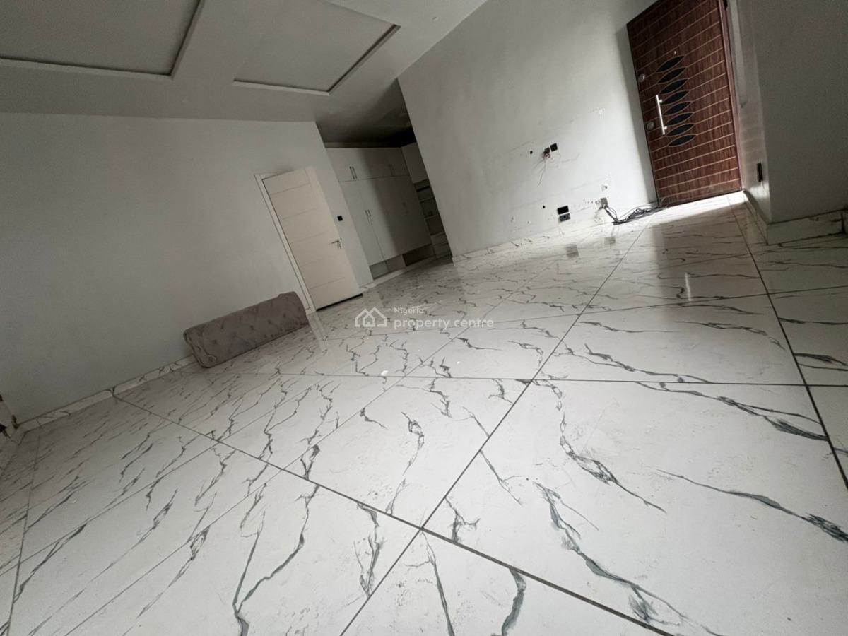 Spacious Master Bedroom, Lekki, Lagos, Flat / Apartment for Rent