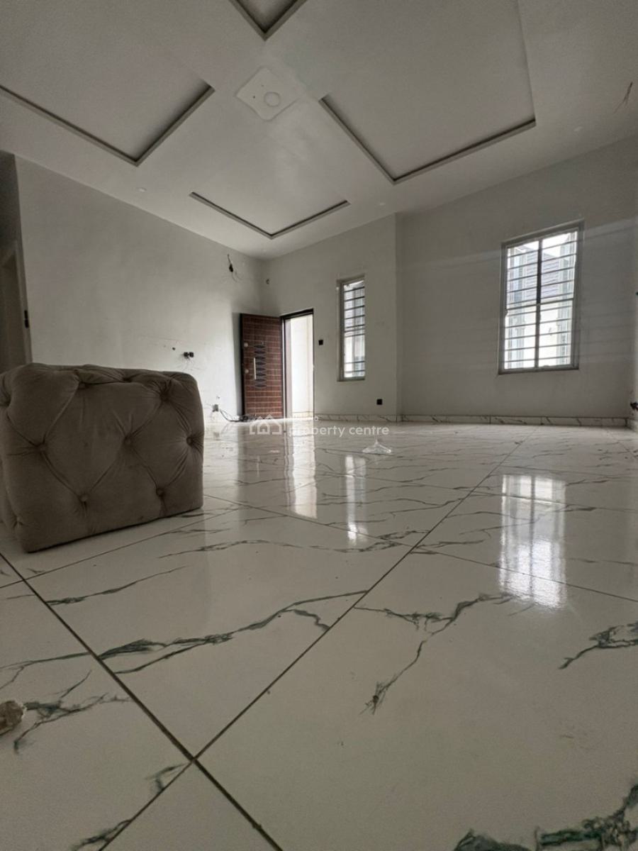 Spacious Master Bedroom, Lekki, Lagos, Flat / Apartment for Rent