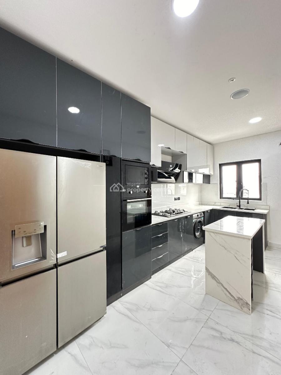 Beautiful 2 Bedroom Apartment with an Elevator Gym Pool and a Bq, Lekki Phase 1, Lekki, Lagos, Flat / Apartment for Sale