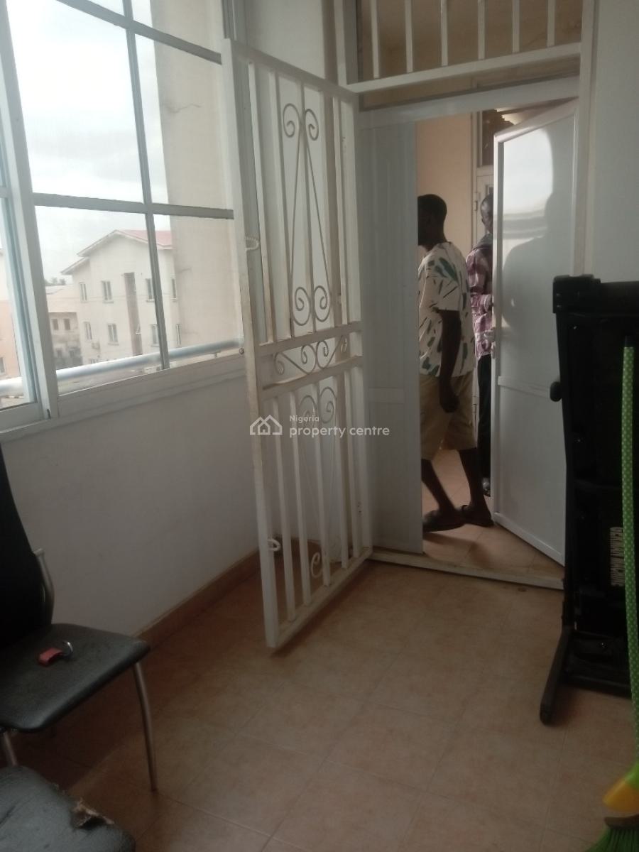 Furnished 3bedroom Apartment, Shasha, Akowonjo, Alimosho, Lagos, Flat / Apartment for Sale
