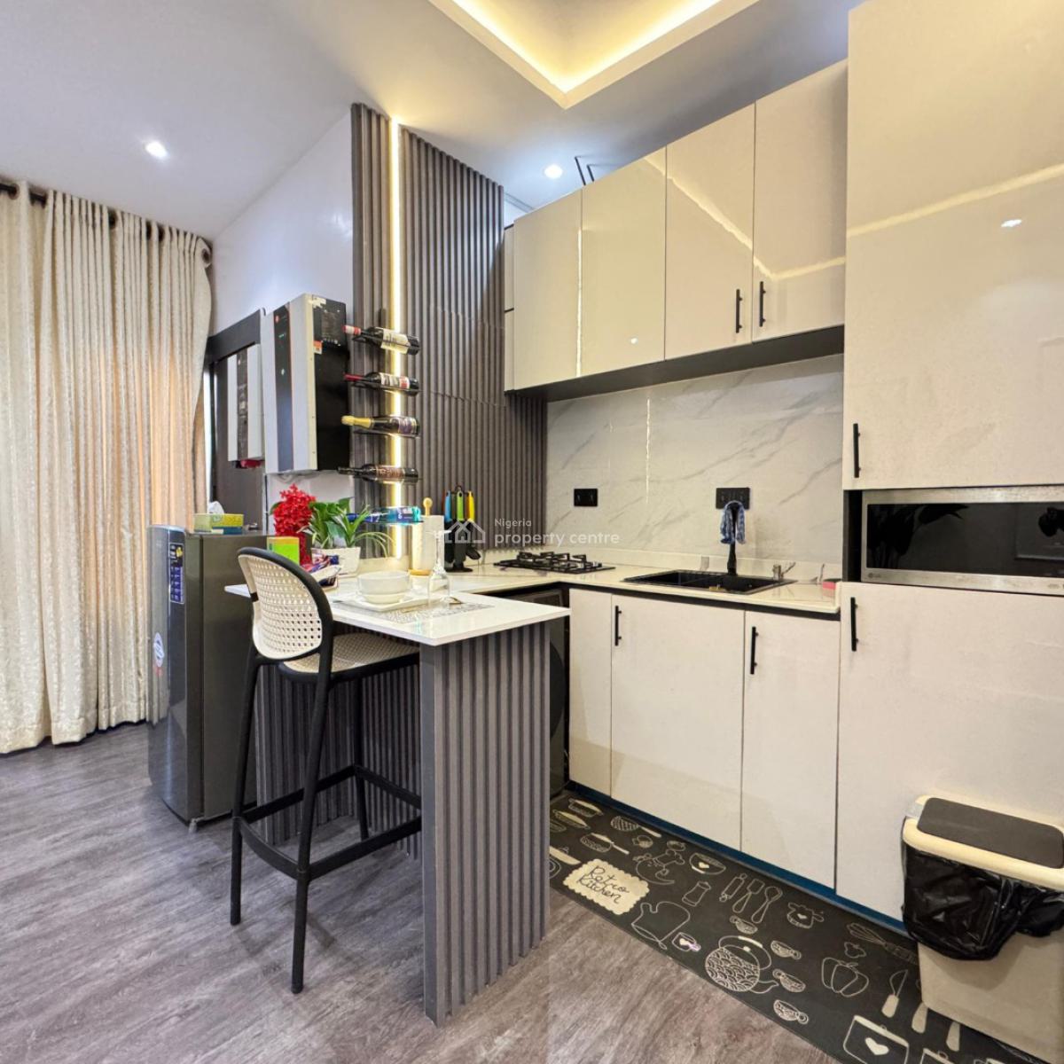 Luxury 1-bedroom Penthouse with Ps5, Basketball Court, Ikoyi, Ikoyi, Lagos, Flat / Apartment Short Let