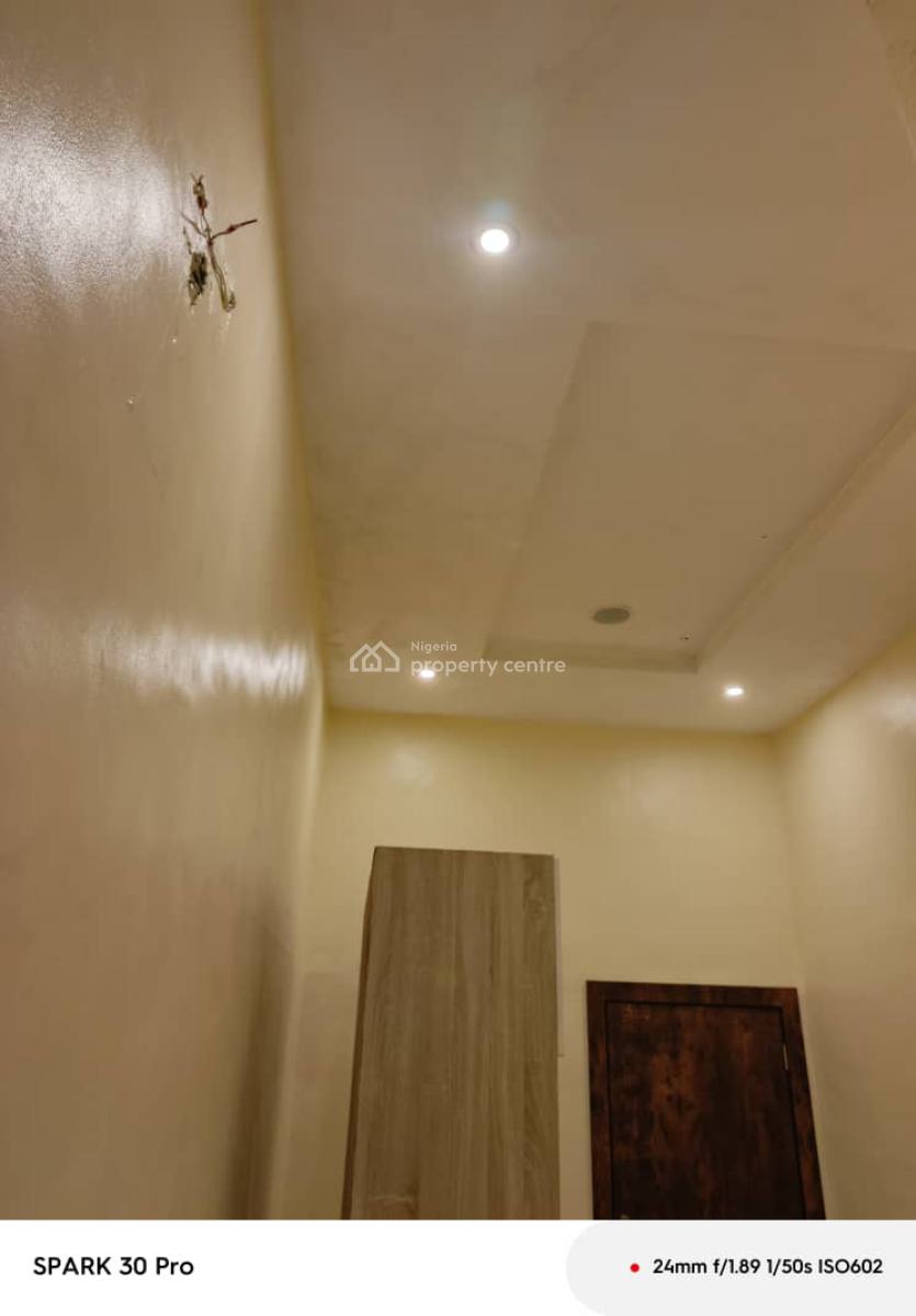 Semi Master En-suite with Open Plan Kitchenette., Harrison Drive, Ikota, Lekki, Lagos, Self Contain (single Rooms) for Rent