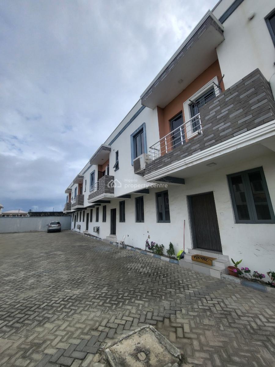 Specious Well Built Distress 3bedroom Terrace Duplex with Bq, Orchid Road Lekki Lagos, Lekki, Lagos, Terraced Duplex for Sale