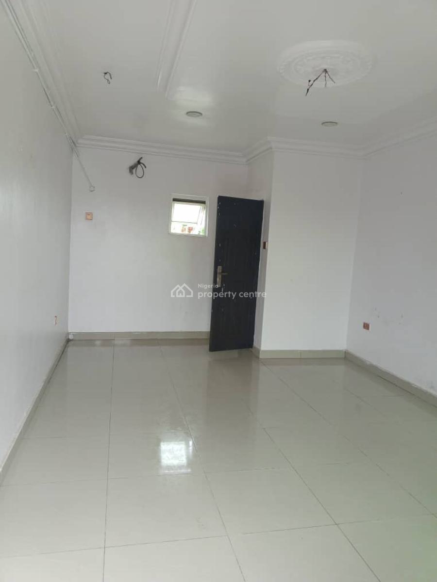 Massive 2 in 1 Shop/office Space Facing The Road, Ado Road, Ado, Ajah, Lagos, Commercial Property for Rent