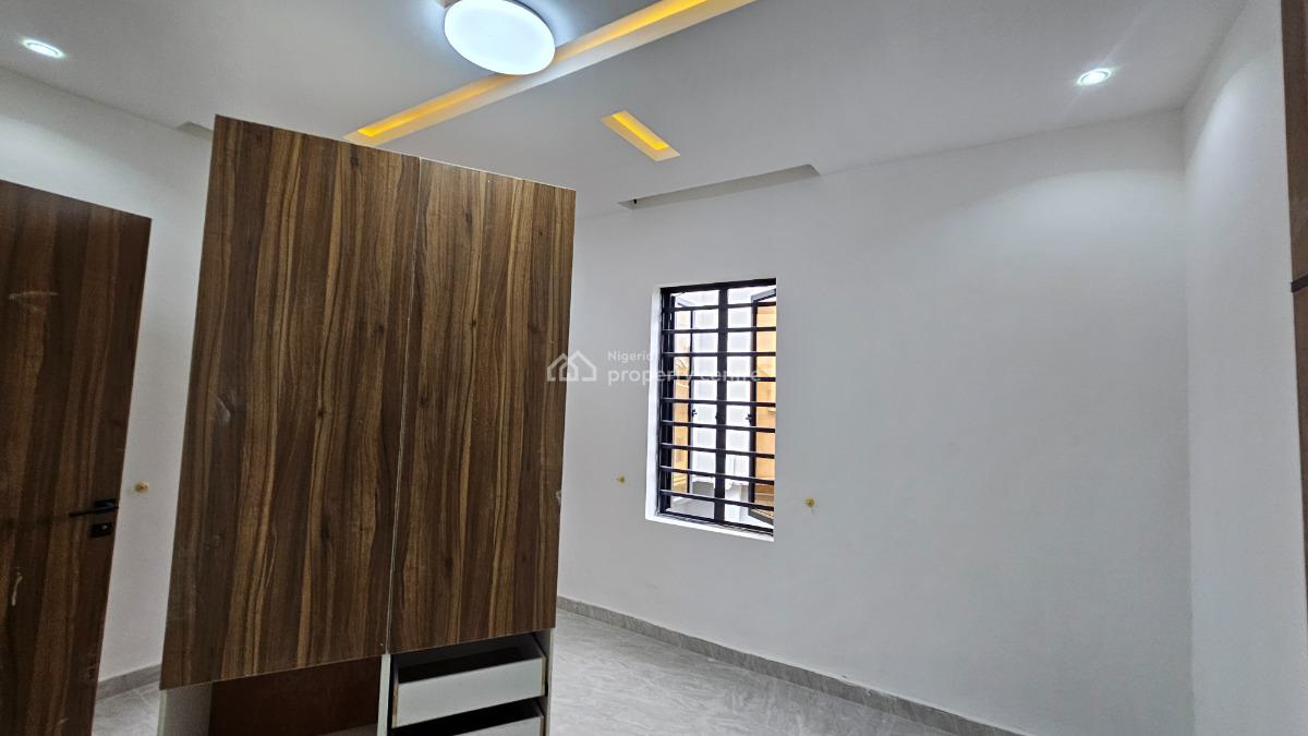 Vibrant 4 Bedroom Semi-detached Duplex with a Bq, Omole Phase 2, Ikeja, Lagos, Semi-detached Duplex for Sale